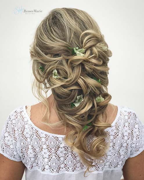 Curly Floral Hair Style for Bridesmaid Hair Ideas 