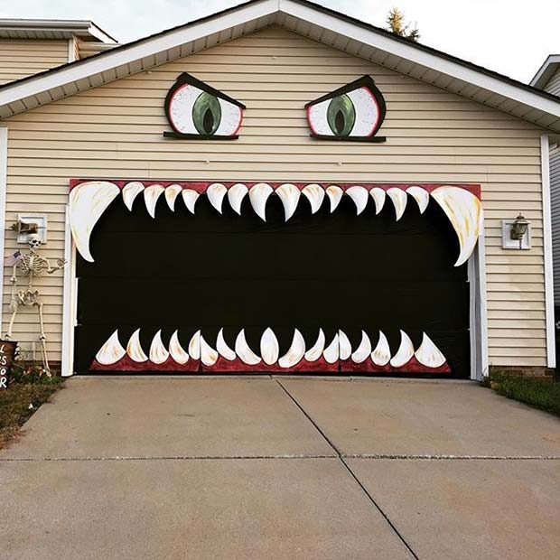 Scary Garage Decoration for Fun DIY Halloween Party Decor