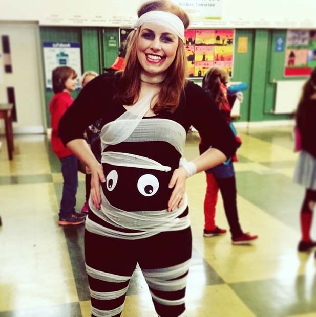 Mummy To Be for Halloween Costumes for Pregnant Women