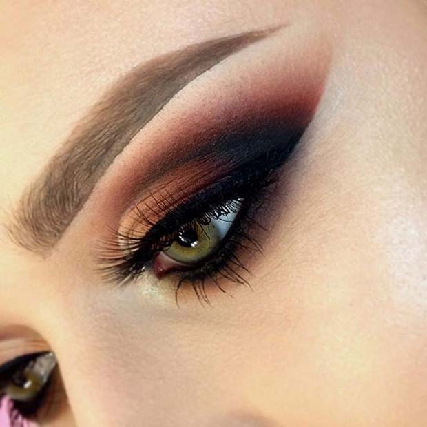 Dramatic and Dark Eye Makeup for Fall Makeup Looks