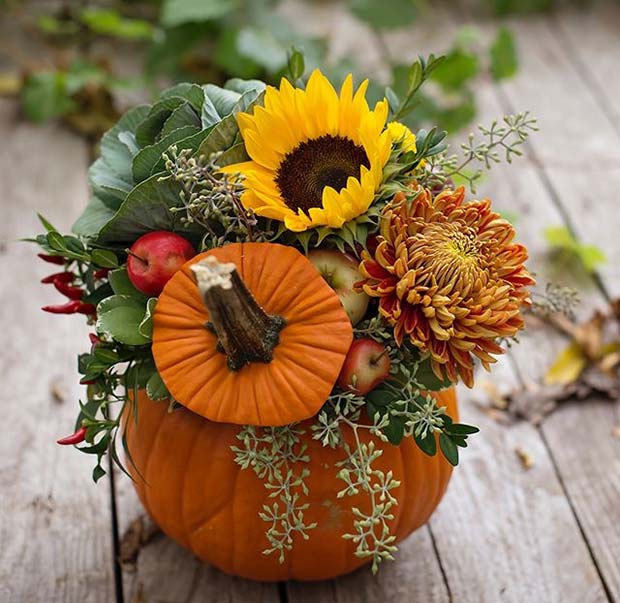 Pumpkin Flower Arrangement for Simple and Creative Thanksgiving Decorations