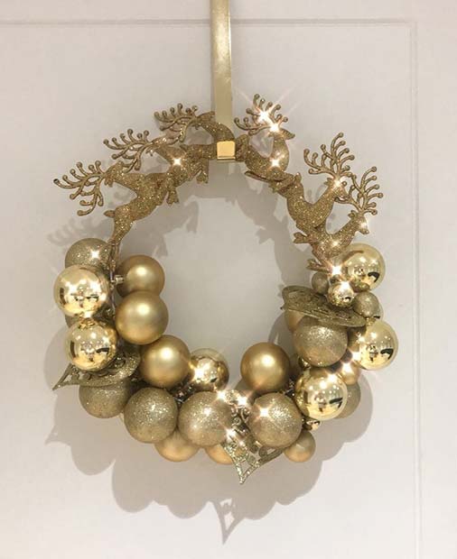 Gold Christmas Bauble Wreath