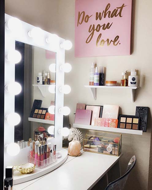 Cute and Compact Makeup Vanity