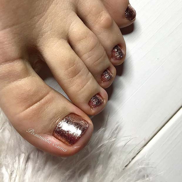 Elegant Rose Gold Toe Nails 