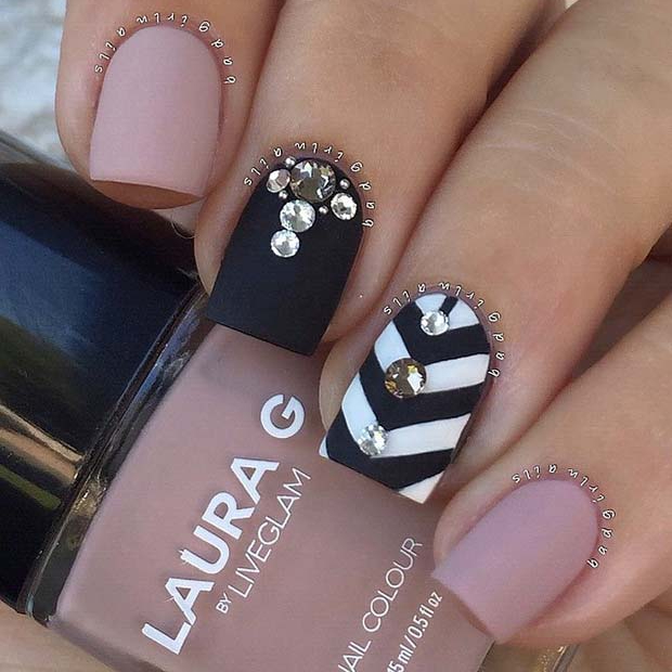 Glam Matte Nails with Sparkle