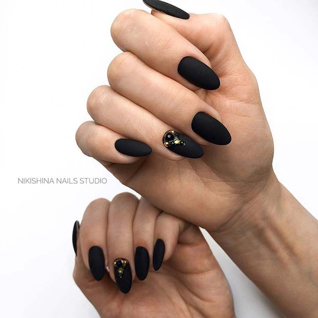 Glam Matte Black Nails