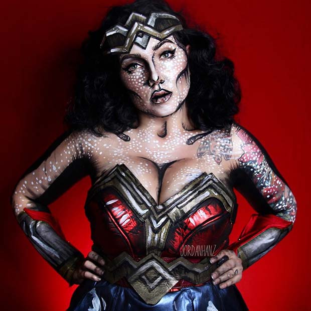 Amazing Wonder Woman Halloween Costume Idea