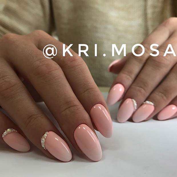 Elegant Light Pink Nails with Pearls 
