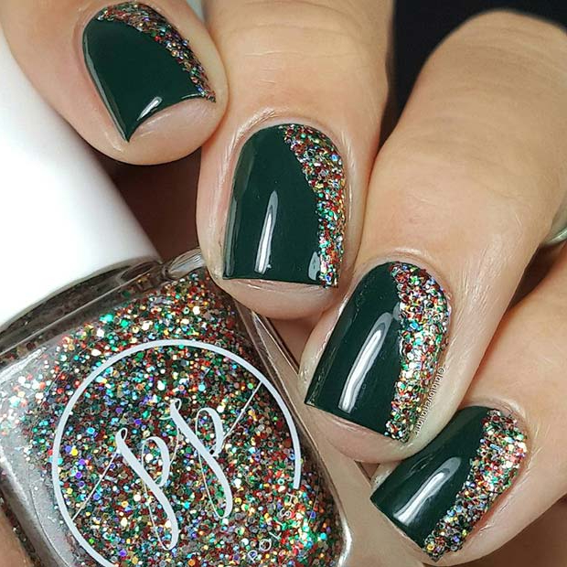 Christmassy Green and Glitter Nails