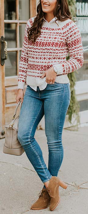 Cute Christmas Sweater and Jeans Outfit Idea