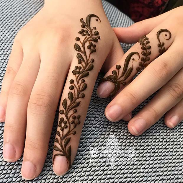 Botanical Henna Design for Hands