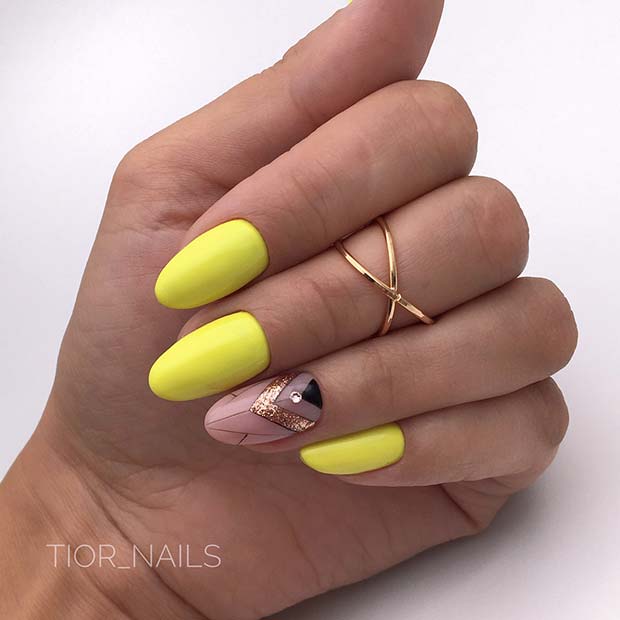 Short Yellow Acrylic Nails