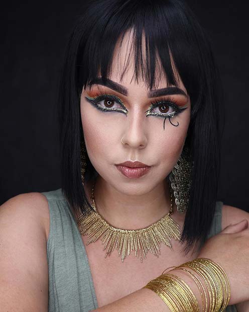 Simple Cleopatra Makeup Idea
