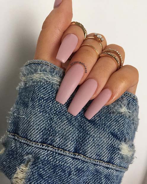 Chic and Simple Nude Nails