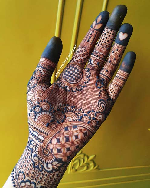 Stunning Whole Hand Henna with a Heart
