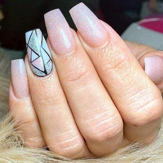 Light Nails with a Trendy Accent Nail